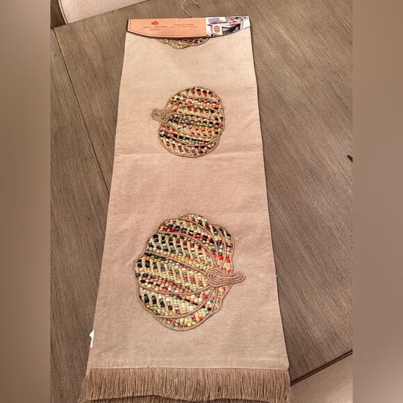 Well Dressed Home Pumpkin Thanksgiving Table runner 17x72 New - Picture 4 of 6